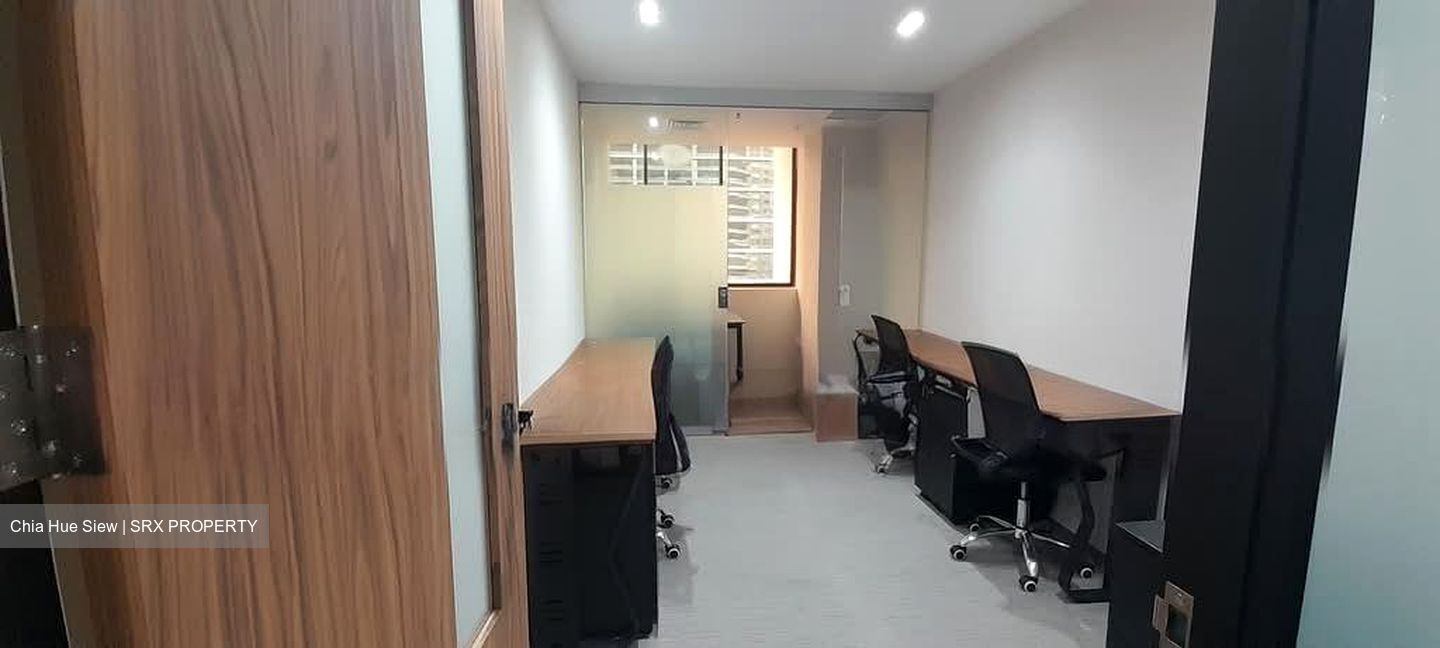 International Plaza (D2), Office #578263391